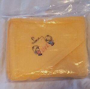 Yellow Fleece Hooded Baby Blanket with Embroidered Girl Boy Design New Unisex